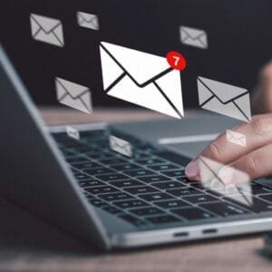 Création de sites web et création d'une adresse mail reliée au domaine